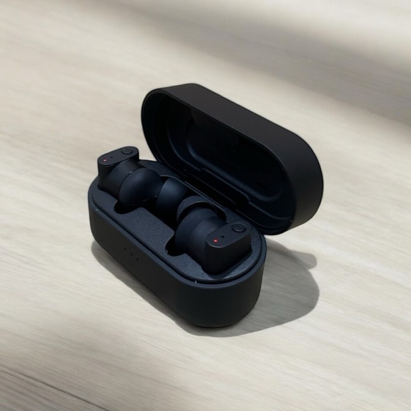 NWOT Status Between 3ANC Triple Driver Active Noise Cancelling Wireless Earbuds - Picture 4 of 9